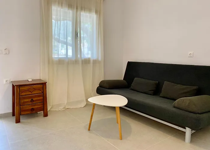 Sunset Rooms & Apartments